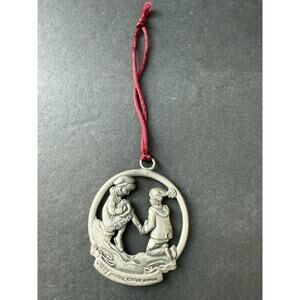 1992 Seagull Pewter Etain Zinn Canada Christmas Ornament Medallion Skaters Vtg